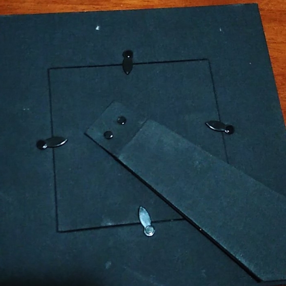 Frames - Picture 5 of 8